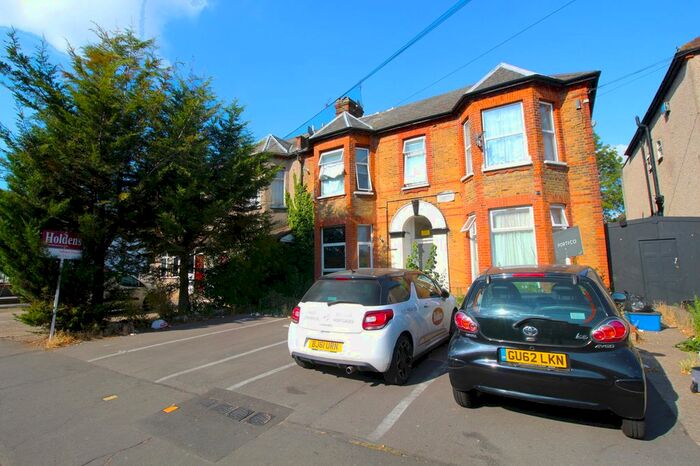 1 Bedroom Flat To Rent In Mansfield Road, Ilford, Essex, IG1