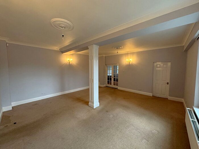 2 Bedroom Town House For Sale In Staplehurst, Kent, TN12