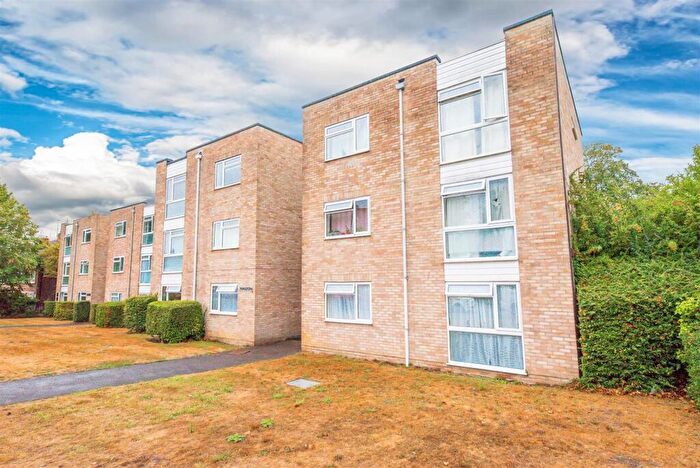 2 Bedroom Apartment For Sale In Upper Gordon Road, Camberley, GU15