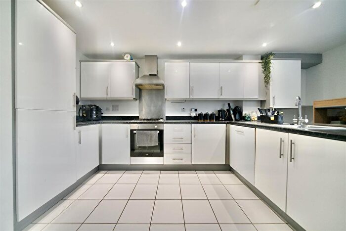 2 Bedroom Flat For Sale In Dorchester Road, Upwey, Weymouth, DT3