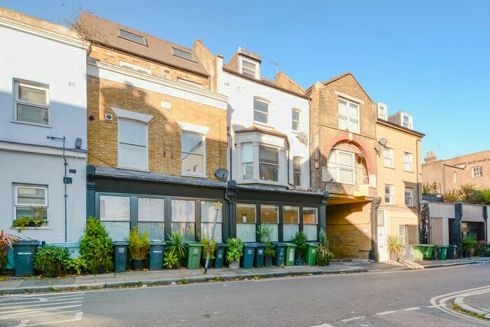 1 Bedroom Flat To Rent In - Tanners Hill, Deptford, London, SE8