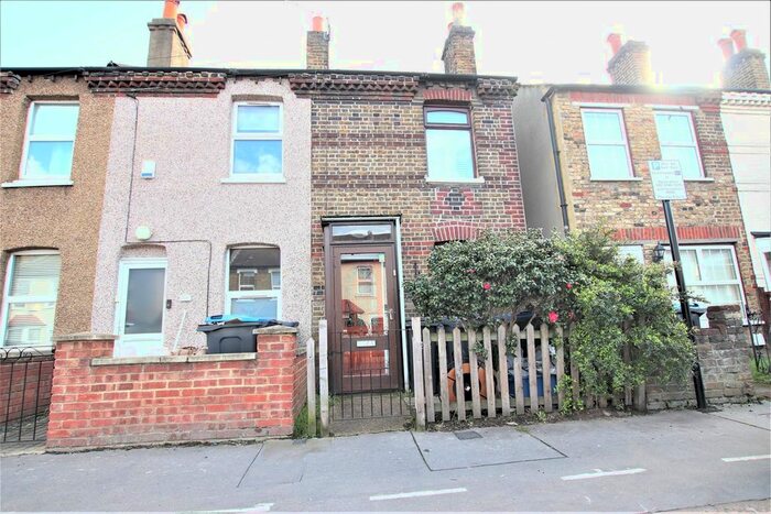 3 Bedroom Terraced House To Rent In Bensham Lane, Thornton Heath, CR7