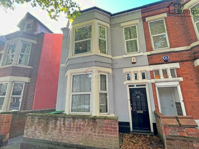 6 Bedroom Semi-Detached House To Rent In Lenton Boulevard, Lenton, NG7