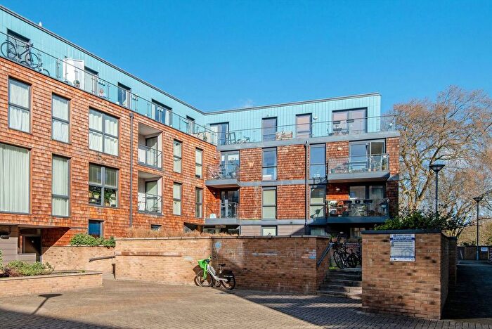 2 Bedroom Flat To Rent In New Gun Wharf, Victoria Park, E3