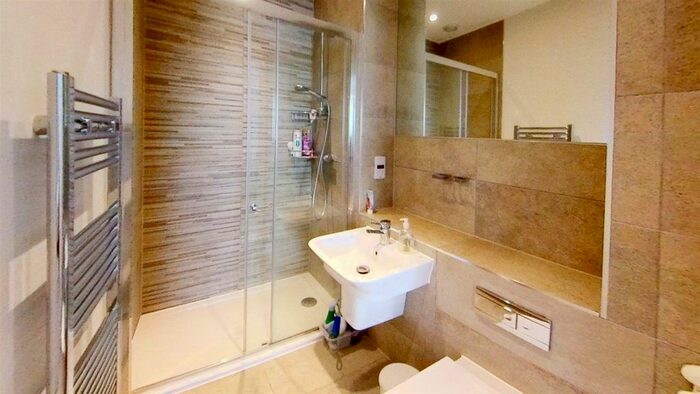 2 Bedroom Flat To Rent In Baltic Avenue, Brentford, TW8