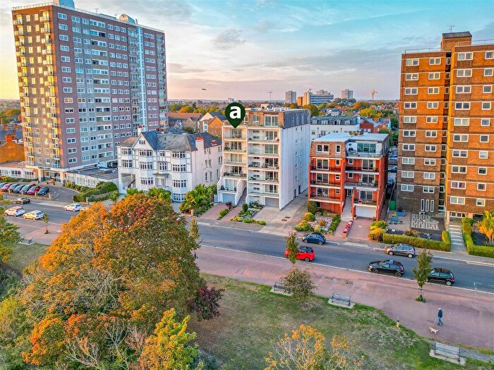 2 Bedroom Flat For Sale In Heathfield House, Westcliff Parade, SS0