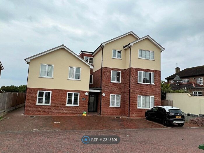 2 Bedroom Flat To Rent In Blackfen Road, Sidcup, DA15
