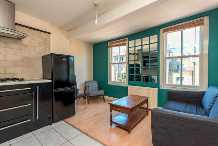 3 Bedroom Apartment To Rent In Essex Road, Angel, Islington, London, N1