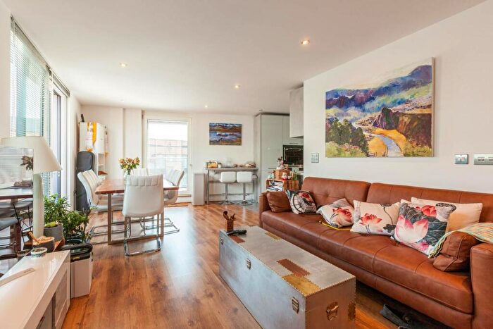 1 Bedroom Flat To Rent In Brewery Square, Clerkenwell, London, EC1V
