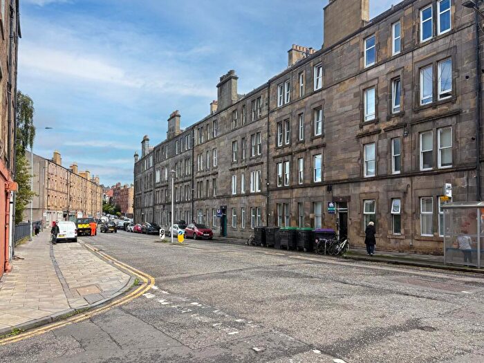 1 Bedroom Flat For Sale In / Broughton Road, Edinburgh, EH7