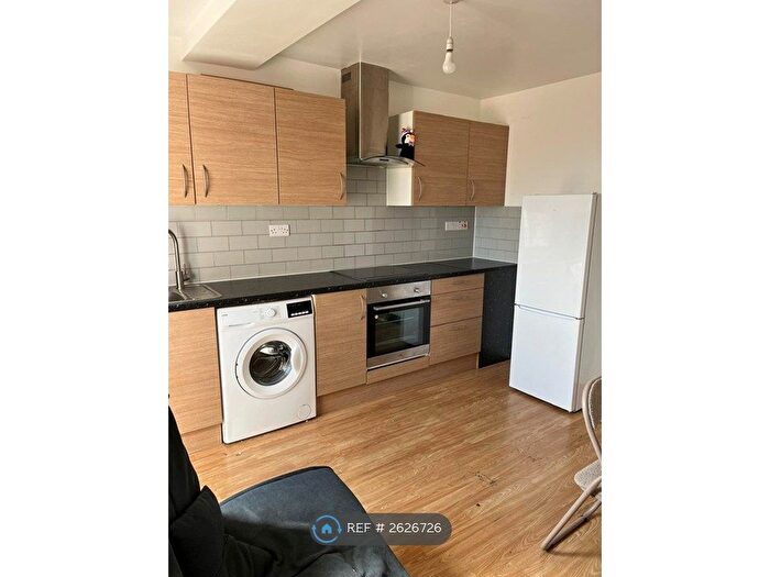 1 Bedroom Flat To Rent In Station Parade, Barking, IG11