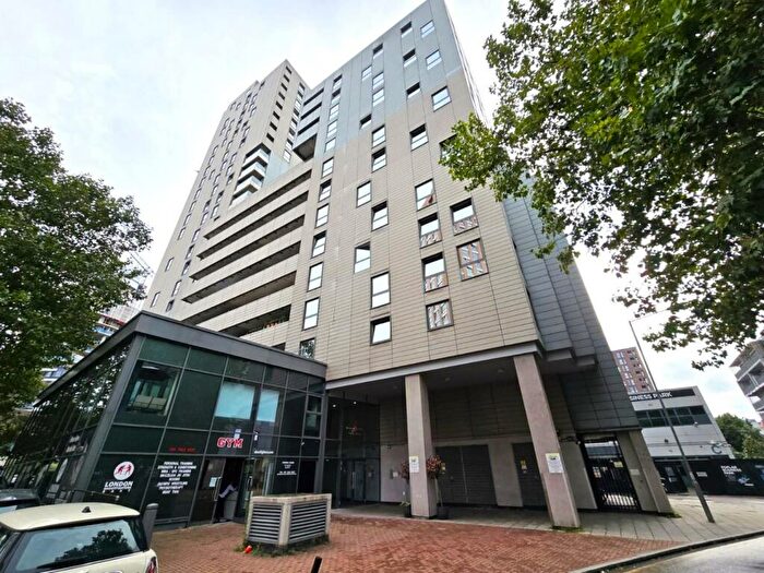 1 Bedroom Flat To Rent In Prestons Road, London, E14