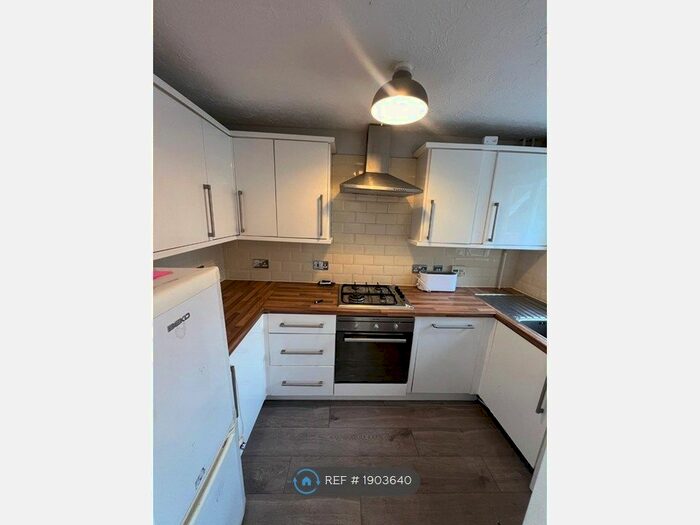 2 Bedroom Terraced House To Rent In Gisburne Way, Watford, WD24