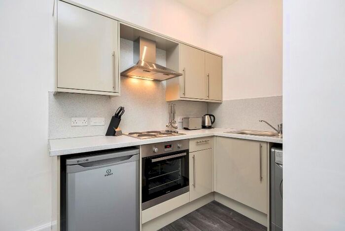 2 Bedroom Flat To Rent In Forfar Road, Stobswell, Dundee, DD4