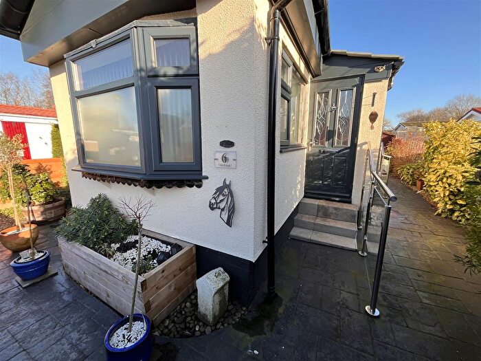 1 Bedroom Park Home For Sale In Lindow Court Park, Mobberley, Knutsford, WA16