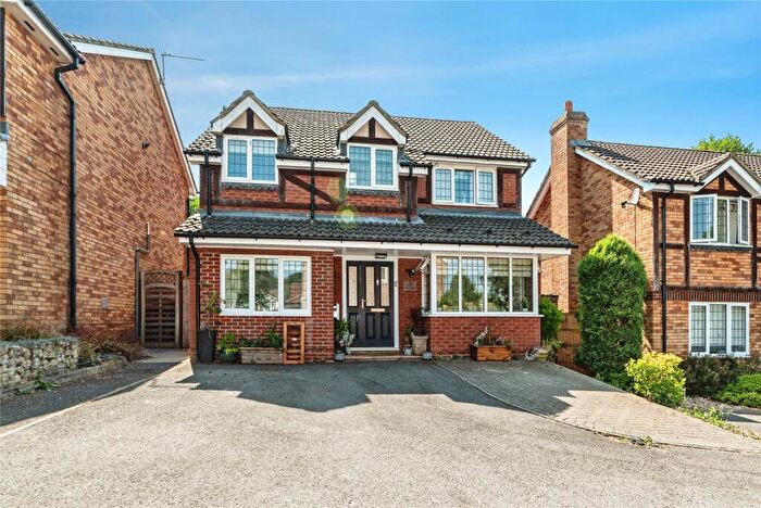 5 Bedroom Detached House For Sale In The Crofts, Hatch Warren, Basingstoke, Hampshire, RG22