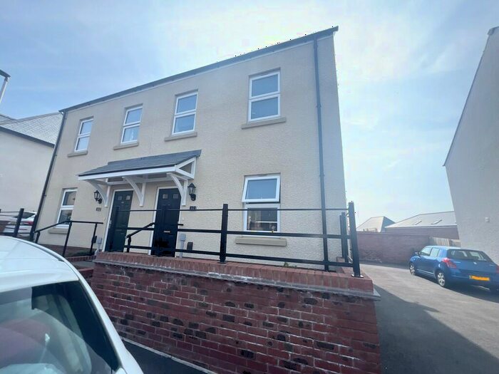 3 Bedroom Semi-Detached House To Rent In Dart Avenue, Exeter, EX2