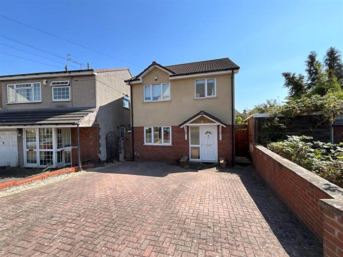 3 Bedroom Detached House For Sale In Brook Road, Bristol, BS5