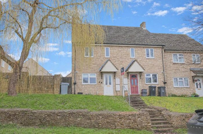 2 Bedroom Semi Detached House For Sale In Churchill Road, Chipping Norton, OX7