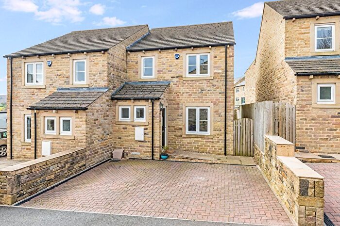 3 Bedroom Semi-Detached House For Sale In Moor Croft, Addingham, Ilkley, West Yorkshire, LS29