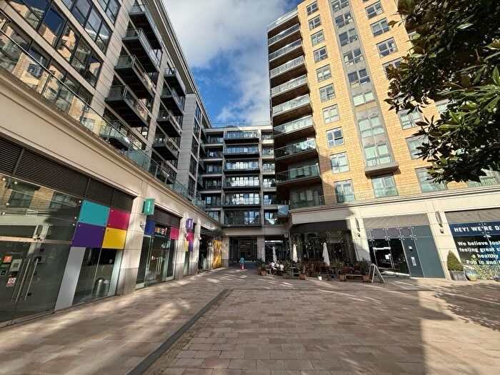 3 Bedroom Flat To Rent In Skyline House, Dickens Yard, Longfield Avenue, W5