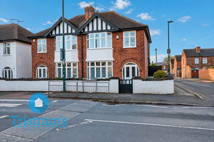 3 Bedroom Semi-Detached House For Sale In Sherwood Rise, Nottingham, NG7