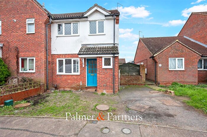3 Bedroom Semi Detached House For Sale In Albrighton Croft, Highwoods, Colchester, Essex, CO4