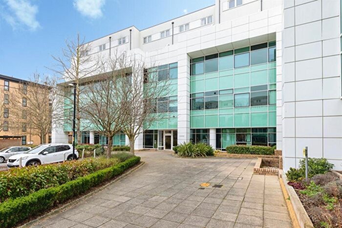 1 Bedroom Flat For Sale In Bessemer Road, Welwyn Garden City, AL7