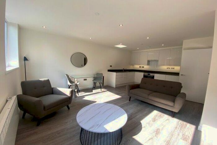 1 Bedroom Flat To Rent In Ashley Road, Altrincham, WA14