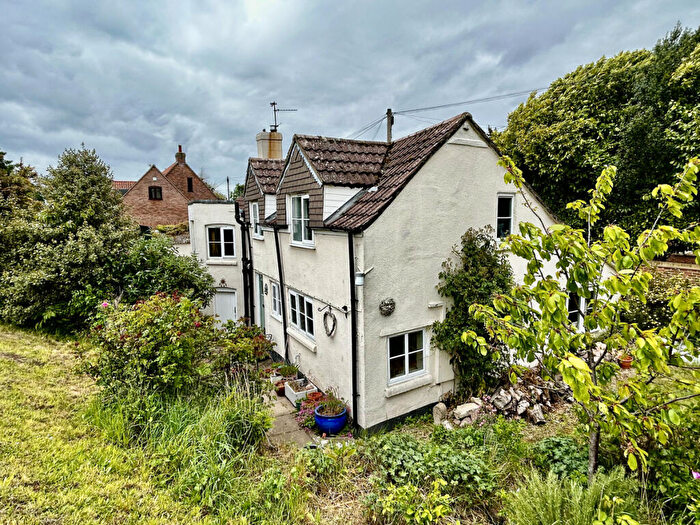 3 Bedroom Cottage For Sale In Reservoir Road, Surfleet Seas End, PE11