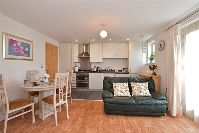 2 Bedroom Flat For Sale In Herschell Court, Basildon, Essex, SS14