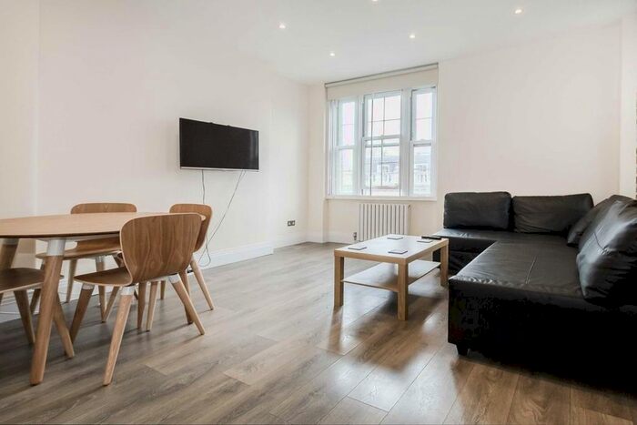 2 Bedroom Flat To Rent In Tooley Street, London, SE1