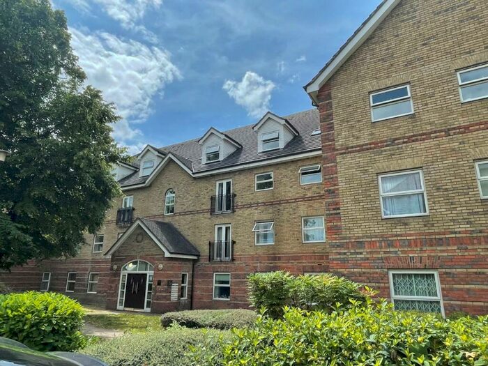 2 Bedroom Flat To Rent In Wilshaw Close, Hendon, NW4
