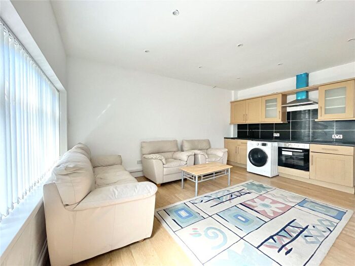 1 Bedroom Flat To Rent In Adrienne Avenue, Southall, UB1