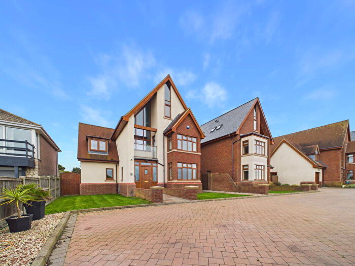 4 Bedroom Detached House For Sale In Kestrel View, The Lees, Herne Bay, CT6