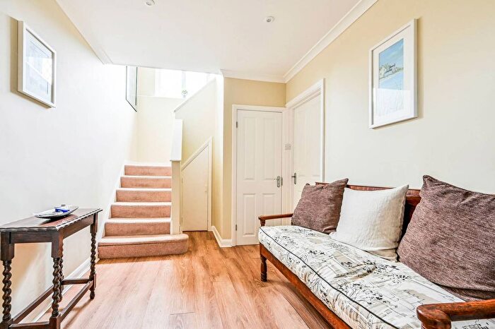 4 Bedroom Property To Rent In Summersbury Drive, Shalford, Guildford, GU4