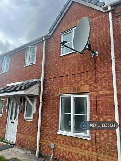 3 Bedroom Semi-Detached House To Rent In Manchester, Manchester, M8
