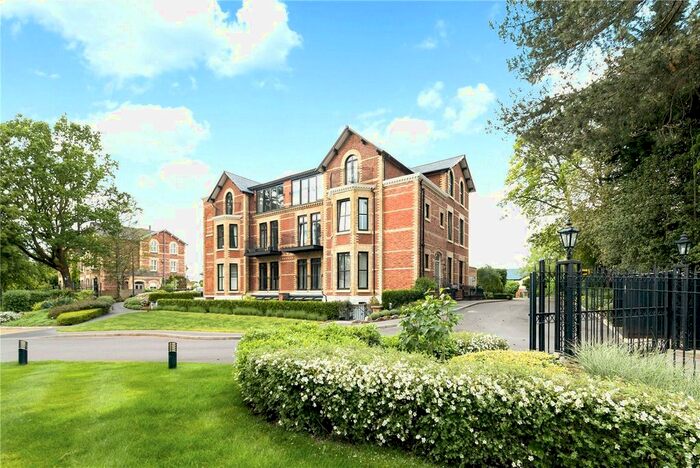 3 Bedroom Flat To Rent In Oak Lawn, Daveylands, Wilmslow, Cheshire, SK9