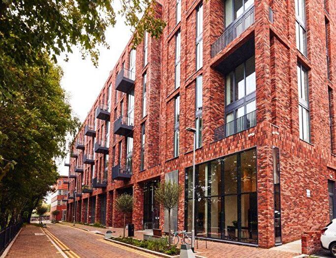 3 Bedroom Flat For Sale In Mount Yard, Meadowside, Old Mount Street, Manchester, M4