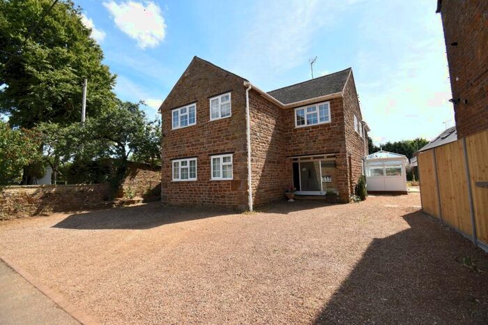 4 Bedroom Detached House For Sale In Bell Lane, Byfield, Daventry, NN11