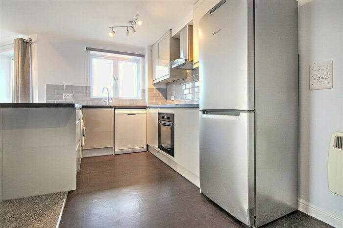 2 Bedroom Flat To Rent In Chantry Close, London, SE2