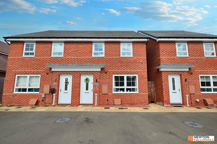 3 Bedroom Semi-Detached House For Sale In Stratford Place, Bourne, PE10