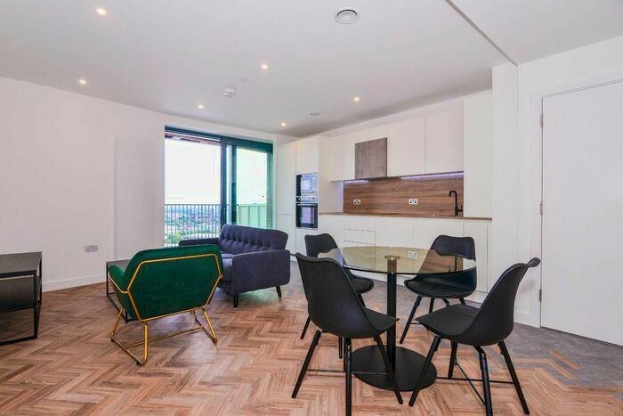 2 Bedroom Flat To Rent In Skyline Apartments, Bromley By Bow, London, E3