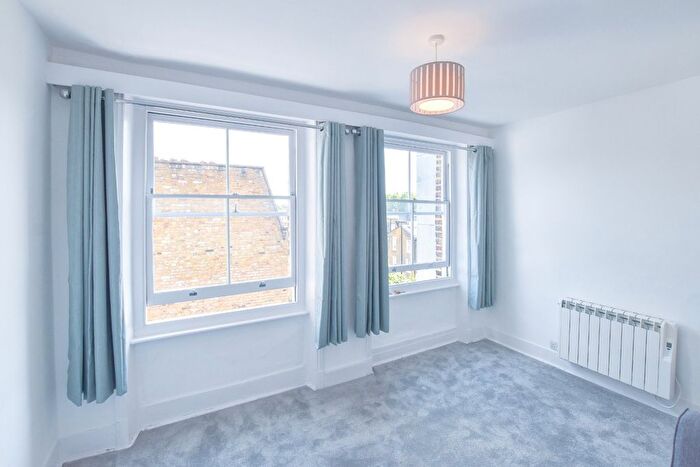 2 Bedroom Flat To Rent In Kings Road, London, SW3