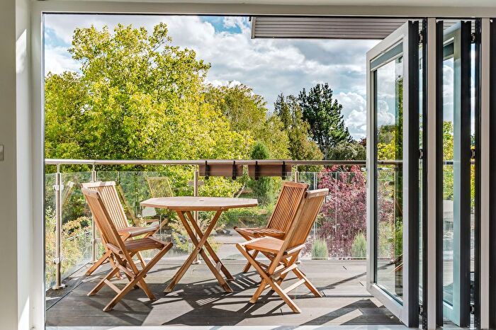 3 Bedroom Flat For Sale In Newbold Street, Blenheim House, CV32