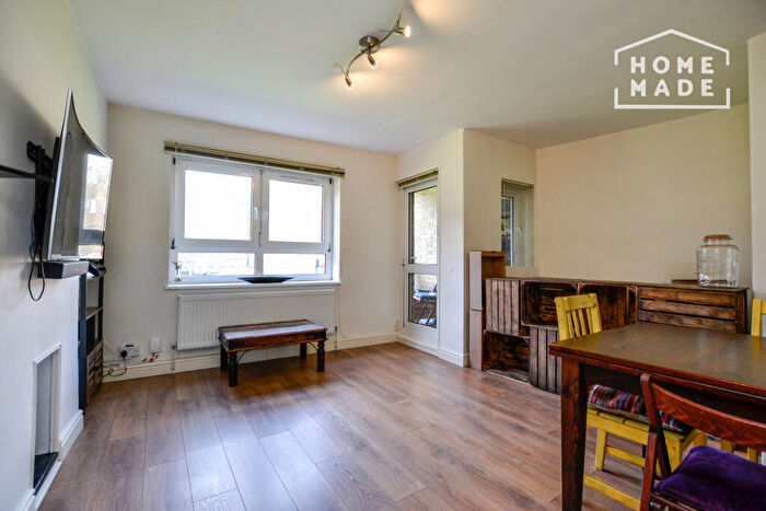 1 Bedroom Flat To Rent In Camden House, Grove Street, SE8