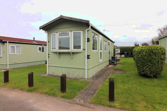 1 Bedroom Park Home To Rent In Westbourne Park, Nursery Road, Luton, Bedfordshire, LU3