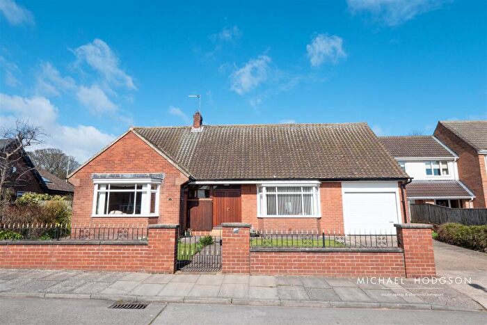3 Bedroom Detached Bungalow For Sale In Newark Drive, Whitburn, Sunderland, SR6