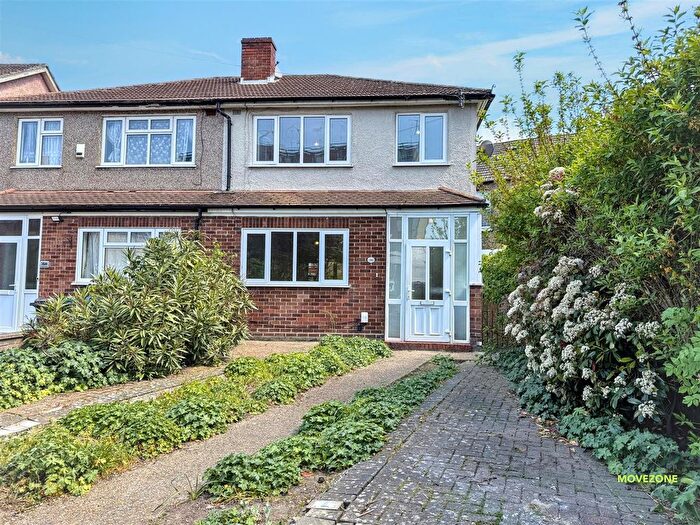 3 Bedroom Property For Sale In Broad Green Avenue, Croydon, CR0