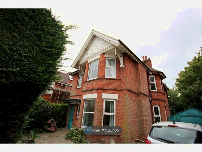 8 Bedroom Detached House To Rent In Talbot Road, Bournemouth, BH9